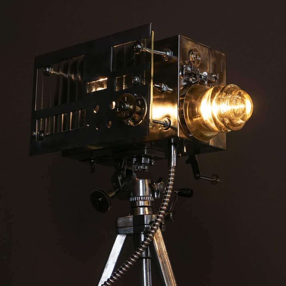 Lampe Dominion Oxford 18 fabriquée à Montréal par Frantzy Creations, inspirée d’esthétique industrielle et réalisée à partir de matériaux recyclés
